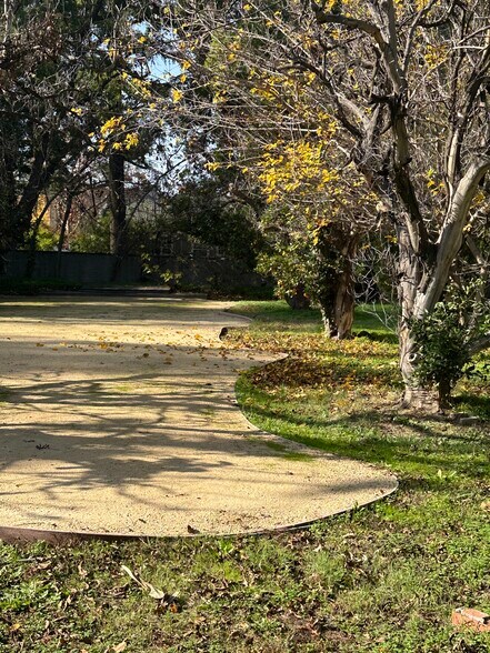 More Photos Of 315 E 4th St, Ontario Flex For Sale