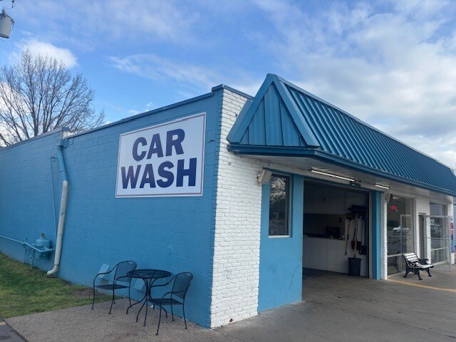 More Photos Of 1619 E 10th St, Jeffersonville Carwash For Sale