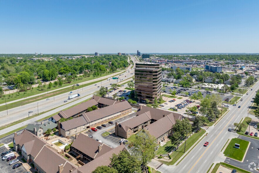 More Photos Of 4200 E Skelly Dr, Tulsa Office For Lease