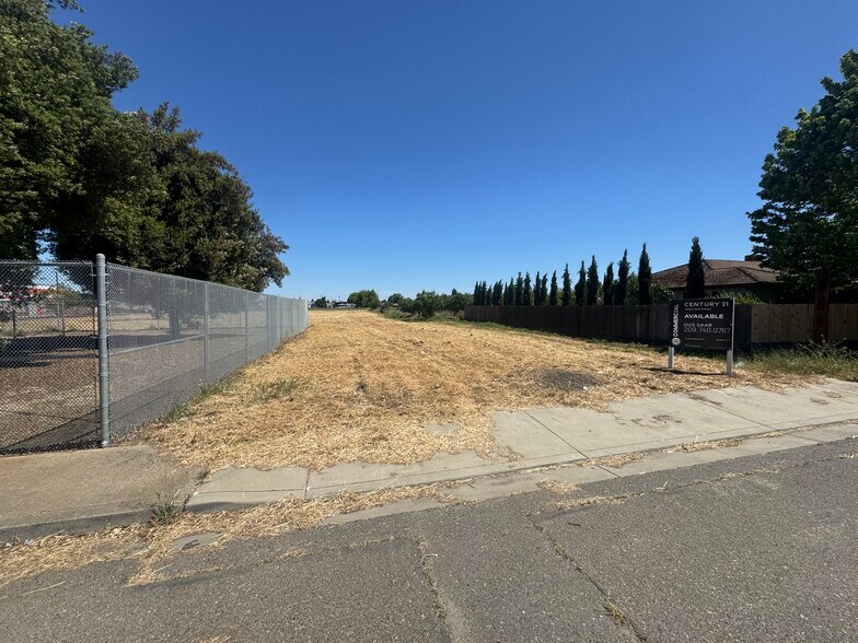 More Photos Of N Reinway Ave and Hwy 132, Waterford Land For Sale