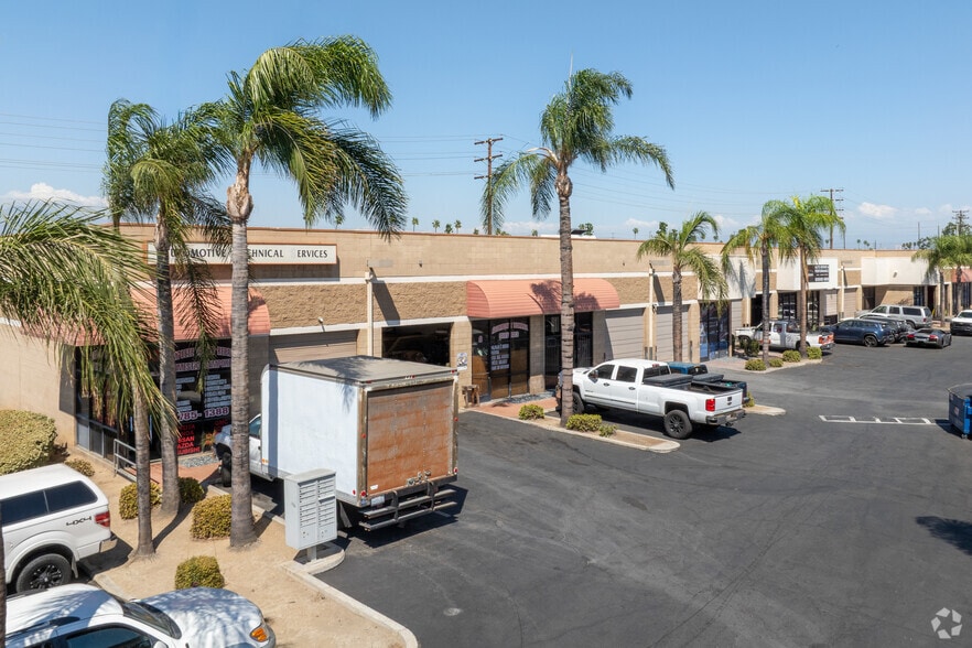 Primary Photo Of 3265 Van Buren Blvd, Riverside Auto Repair For Lease