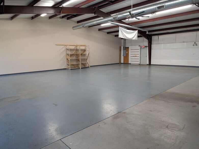 More Photos Of 5106 Wilkinson Blvd, Cramerton Freestanding For Lease