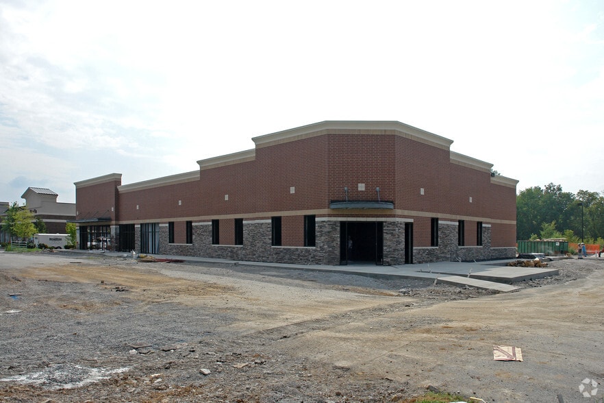 More Photos Of 479 N Thompson Ln, Murfreesboro Unknown For Lease