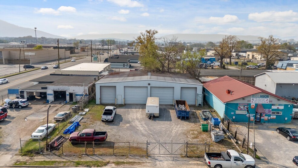 More Photos Of 1801 E 23rd St, Chattanooga Light Distribution For Lease