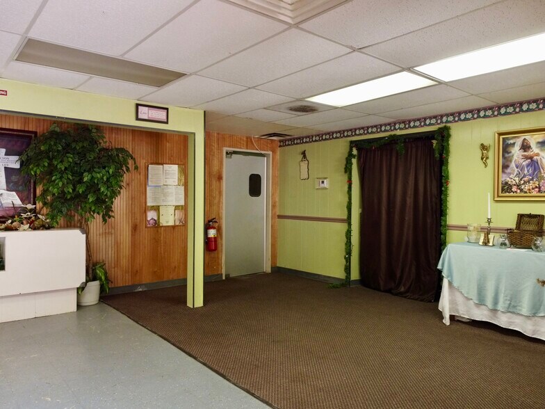 More Photos Of 10423 Flat Shoals Rd, Covington Restaurant For Sale