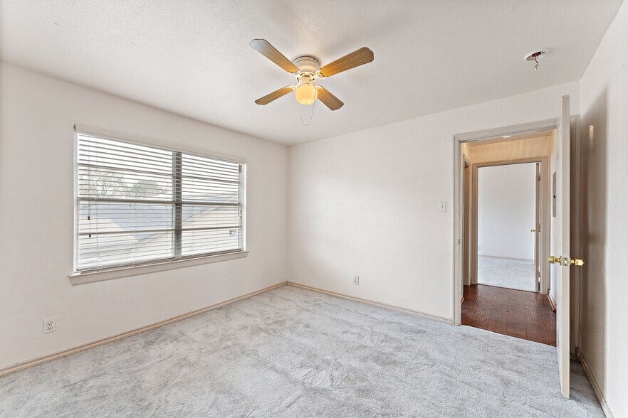 More Photos Of 1004 S Main St, Pasadena Apartments For Sale