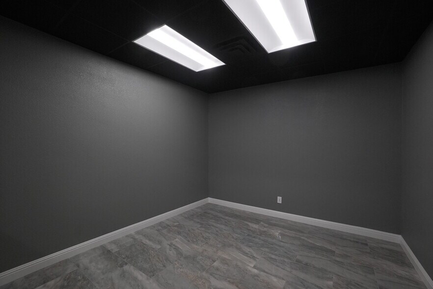 More Photos Of 3375 Aldebaran Ave, Las Vegas Warehouse For Sale