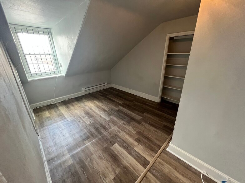 More Photos Of 1128 Spruce St, Philadelphia Multifamily For Sale