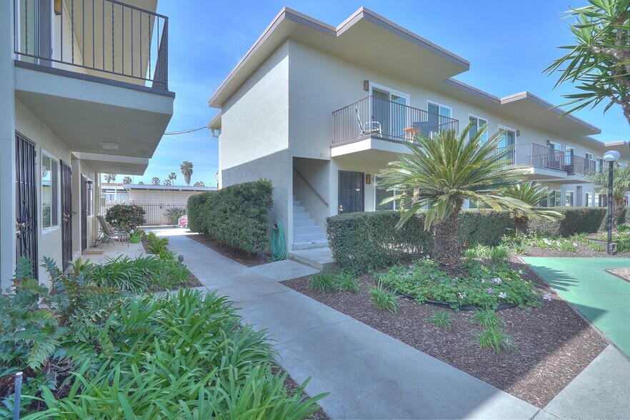 More Photos Of 561 Park Way, Chula Vista Apartments For Sale
