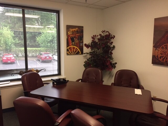 More Photos Of 9576 Perry Hwy, Pittsburgh Office For Lease