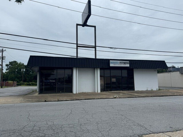 More Photos Of 1870 Midtown Dr, Columbus Flex For Lease