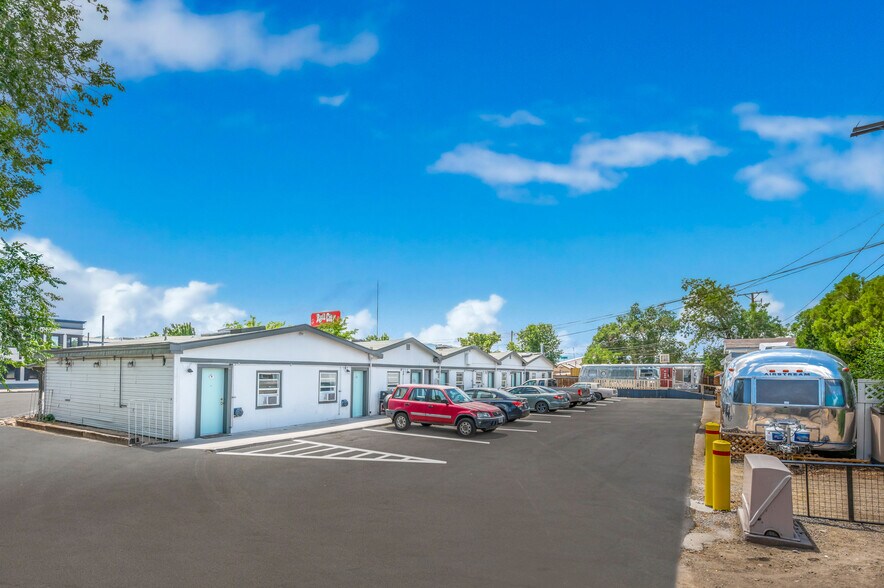 More Photos Of 2150 Victorian Ave, Sparks Apartments For Sale