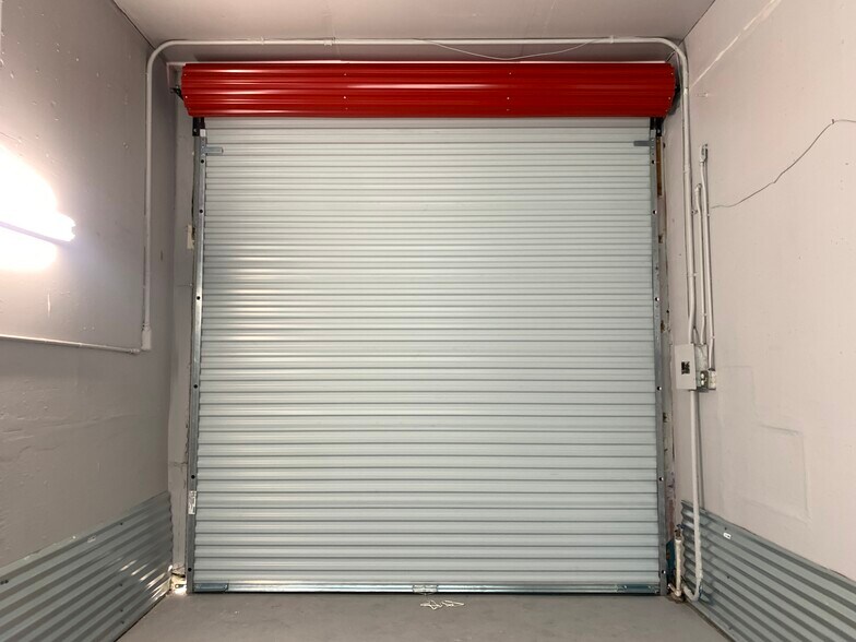 More Photos Of 2715 Highway 95, Bullhead City Self Storage For Lease