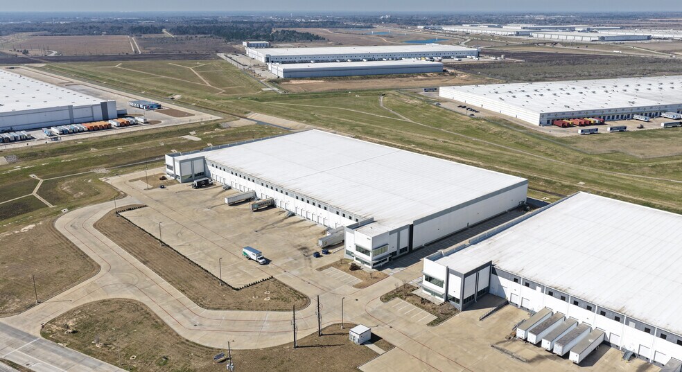 More Photos Of 30910 Kingsland Blvd, Brookshire Industrial For Lease