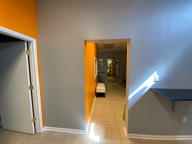 More Photos Of 5120 N Florida Ave, Tampa Health Club For Lease