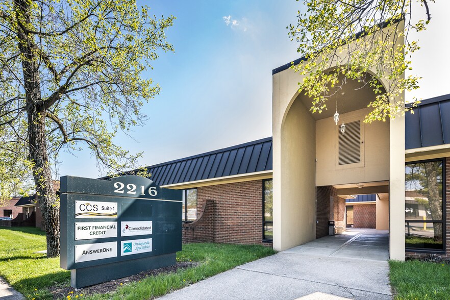 More Photos Of Convenient Access, Lexington Office For Lease