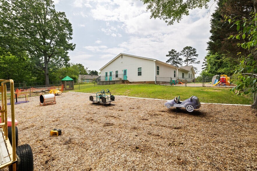 More Photos Of 824 Temple Rd, Bremen Daycare Center For Sale