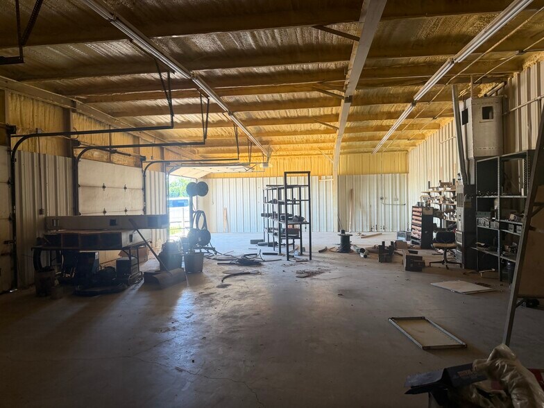More Photos Of 5328 E Market St, Enid Manufacturing For Sale