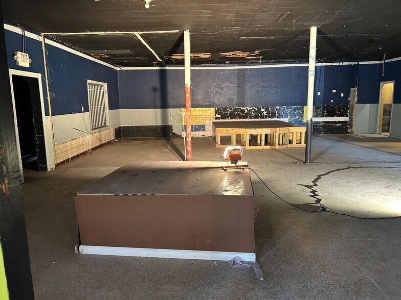 More Photos Of 14201 Main St, Houston Restaurant For Lease