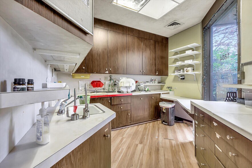 More Photos Of 1804 San Miguel Dr, Walnut Creek Medical For Lease