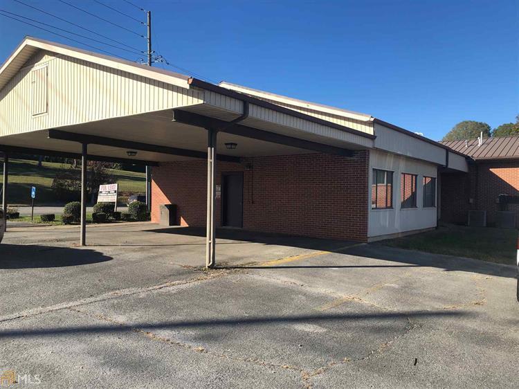 More Photos Of 1321 US Hwy 41 N, Calhoun Office For Lease