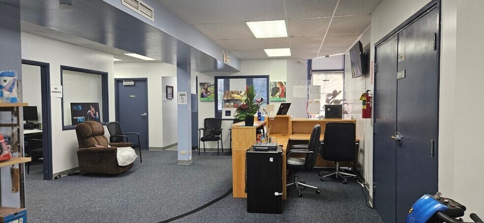 More Photos Of 94-479 Ukee St, Waipahu Flex For Lease