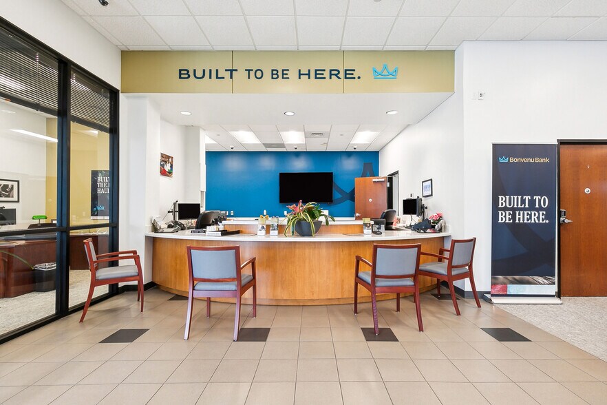 More Photos Of 3908 Veterans Memorial Blvd, Metairie General Retail For Sale