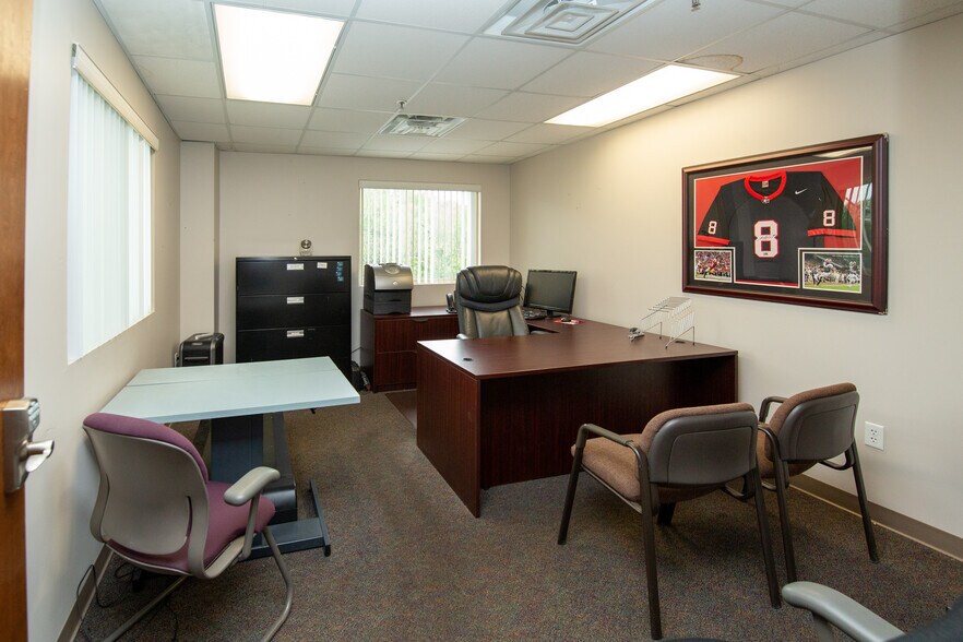 More Photos Of 4003 Out Look Dr, Hurricane Office For Sale