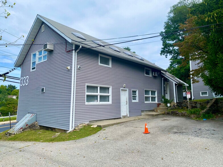 More Photos Of 333 Old Tarrytown Rd, White Plains Office For Sale
