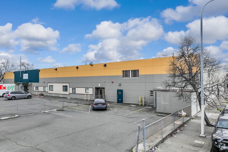 More Photos Of 217 Harbour Way, Richmond Distribution For Lease