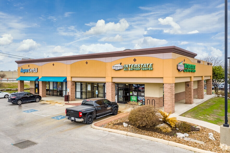 More Photos Of 8238-8356 Agora Pky, Schertz Unknown For Lease
