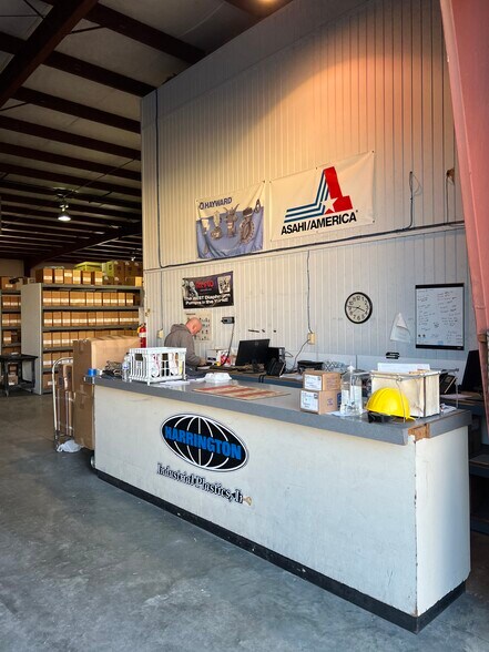 More Photos Of 2403 Kline Ave, Nashville Warehouse For Lease