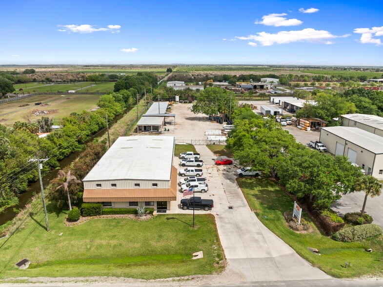 More Photos Of 16050 Orange Ave, Fort Pierce Warehouse For Sale