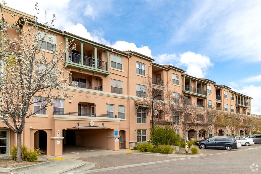 More Photos Of 20560 Town Center Ln, Cupertino Apartments For Lease