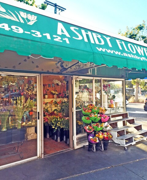 More Photos Of 3021 Telegraph Ave, Berkeley Office For Sale