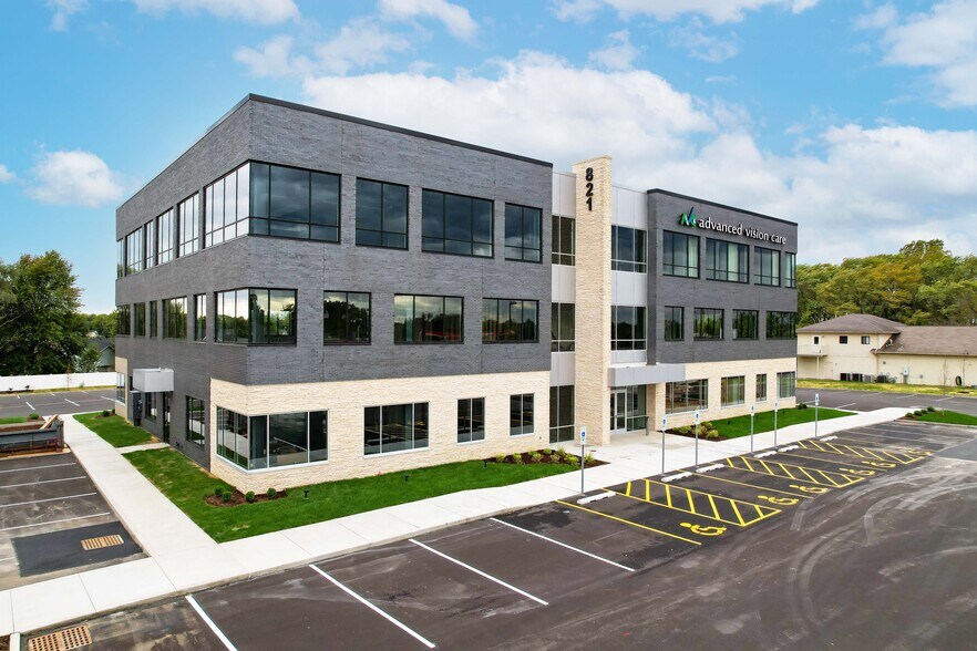 Primary Photo Of 821 W Highway 50, O'Fallon Office For Lease