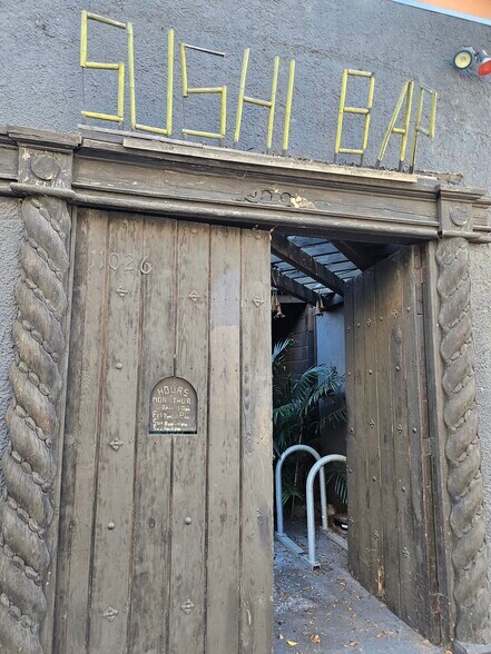 More Photos Of 11026 Magnolia Blvd, North Hollywood Restaurant For Sale
