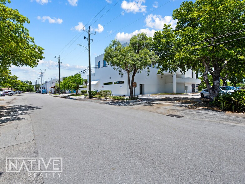 More Photos Of 1471 NE 26th St, Wilton Manors Office Residential For Lease