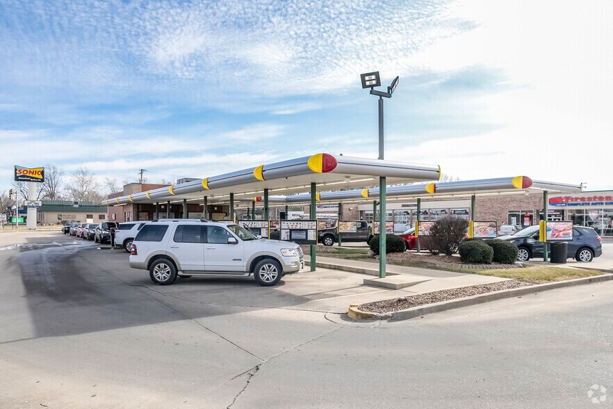 More Photos Of 1000 W Broadway, Centralia Unknown For Lease