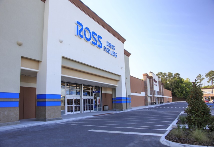 More Photos Of 2601-2659 NW 13th St, Gainesville Unknown For Lease