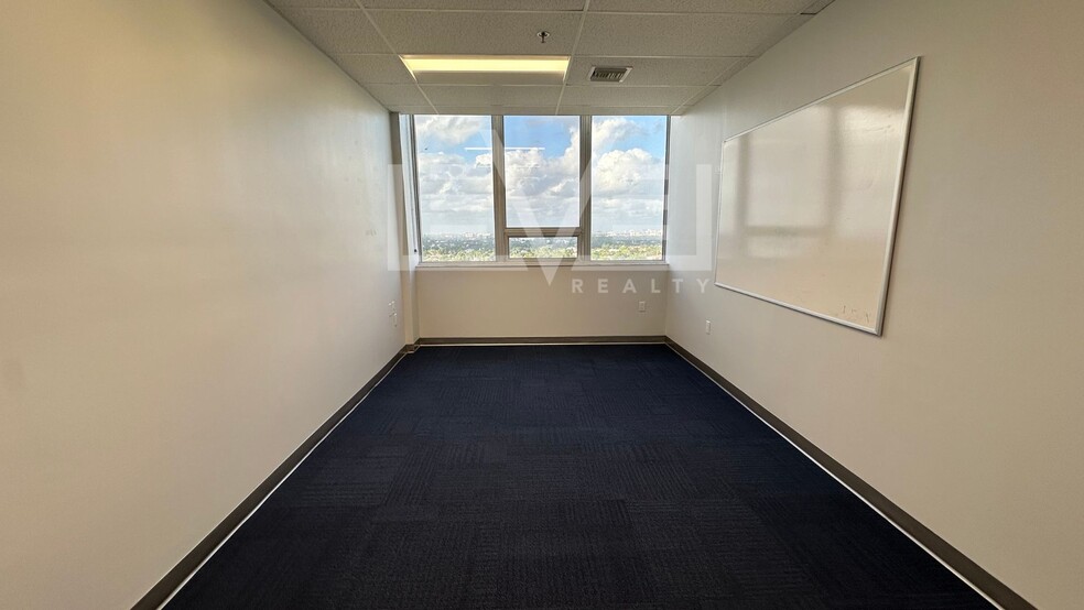 More Photos Of 2455 E Sunrise Blvd, Fort Lauderdale Loft Creative Space For Sale