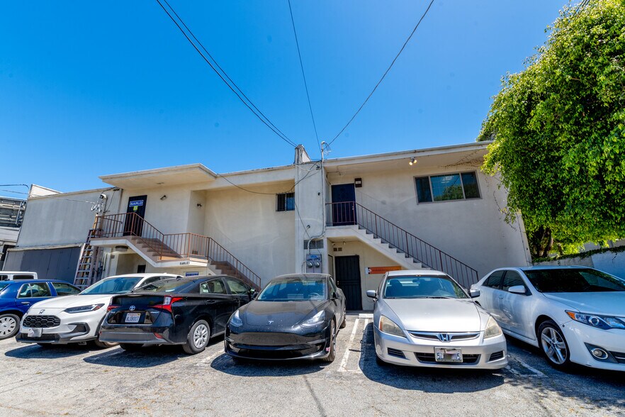 More Photos Of 12041-12043 Jefferson Blvd, Culver City Office For Sale