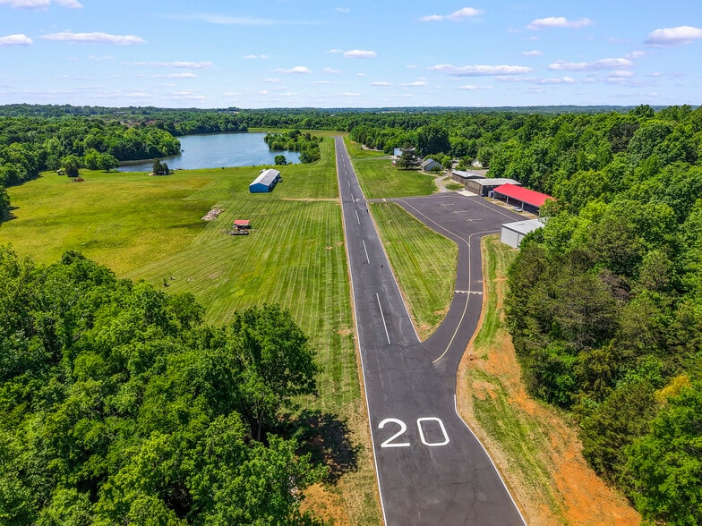 More Photos Of 249 Gilbert Rd, Mocksville Airport For Sale