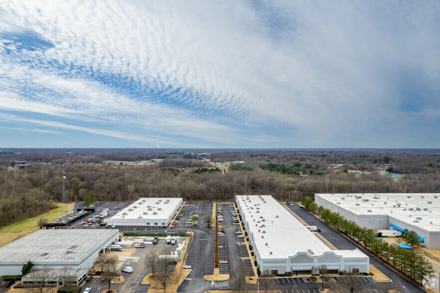 More Photos Of 1725 Shelby Oaks Dr N, Memphis Flex For Lease