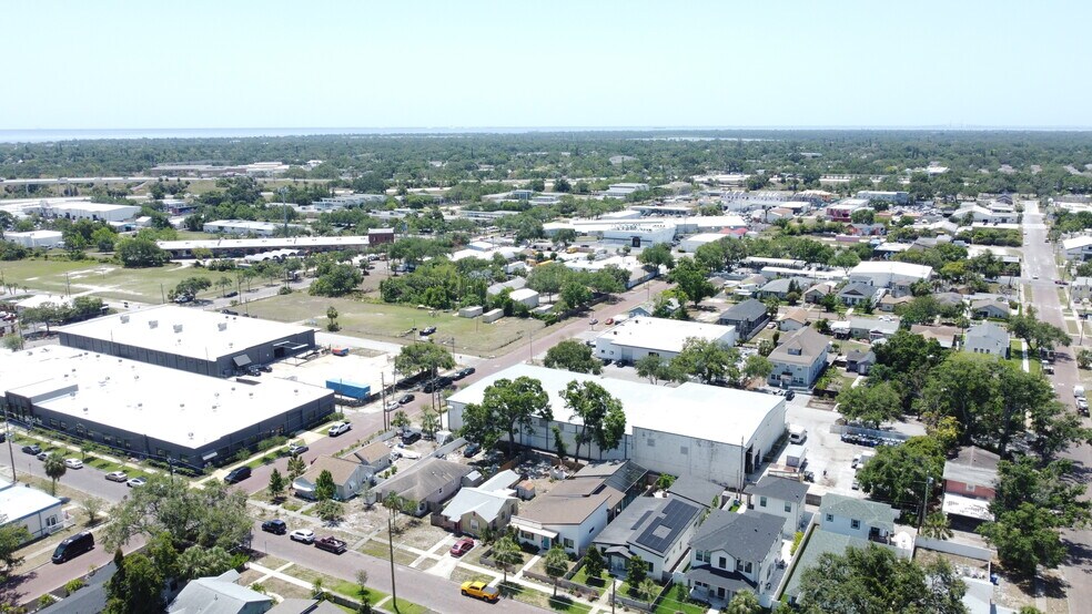 More Photos Of 2233 3rd Ave S, Saint Petersburg Flex For Lease