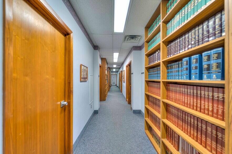 More Photos Of 145 S Jackson St, Jackson Loft Creative Space For Sale