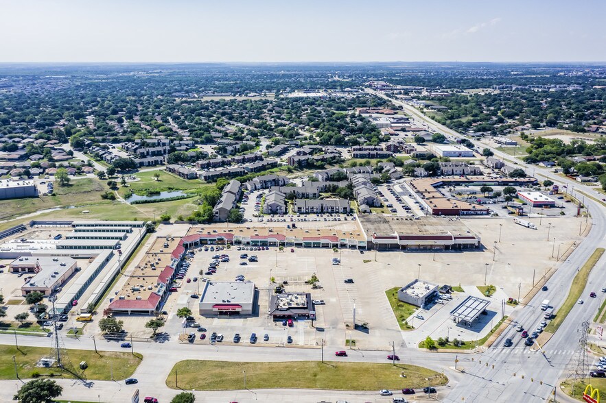 More Photos Of 3439 Altamesa Blvd, Fort Worth Unknown For Lease