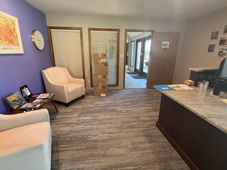 More Photos Of 1505 SW Fairlawn Rd, Topeka Office For Lease