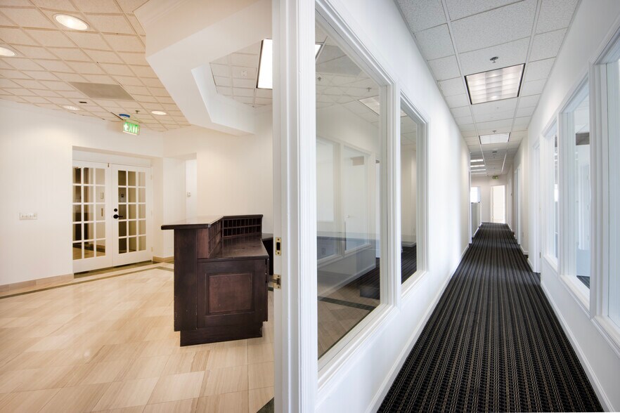 More Photos Of 888 E Las Olas Blvd, Fort Lauderdale Office For Lease