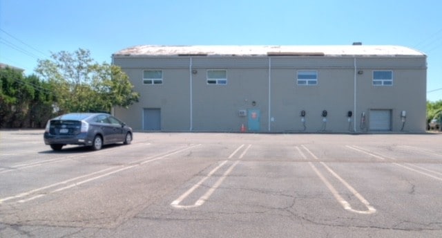 More Photos Of 1 Lexington & Revere Ave, Bethpage Warehouse For Sale